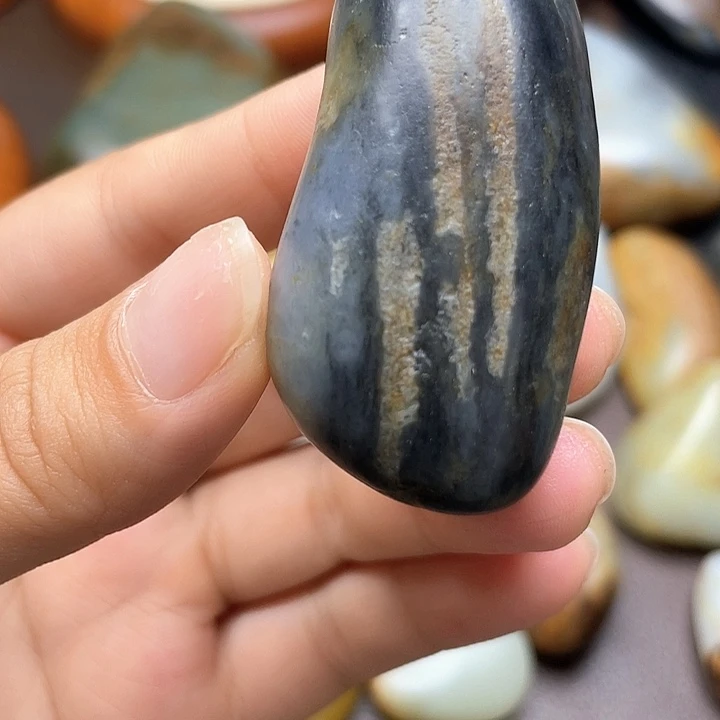 和田玉未镶嵌颈饰2