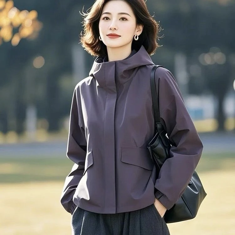 高级感紫色小个子外套女2025春秋新款超火百搭短款连帽上衣冲锋衣