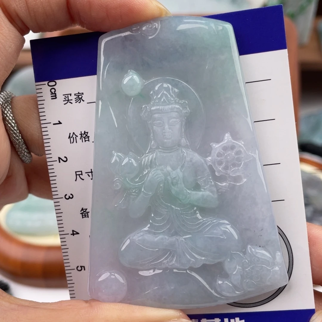 翡翠未镶嵌颈饰观音