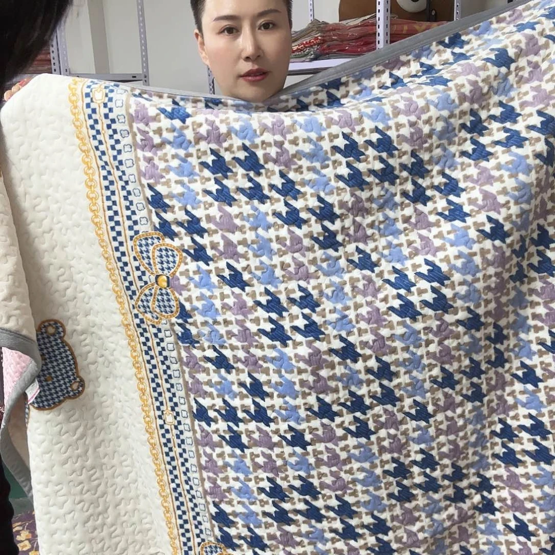 马小胖双人绒毯千鸟格熊