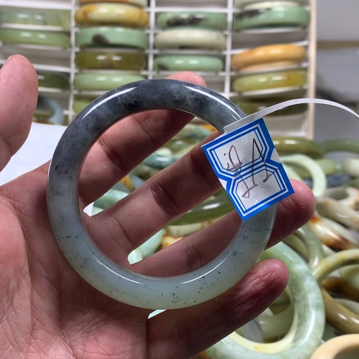 蛇纹石玉手镯未镶嵌慧*