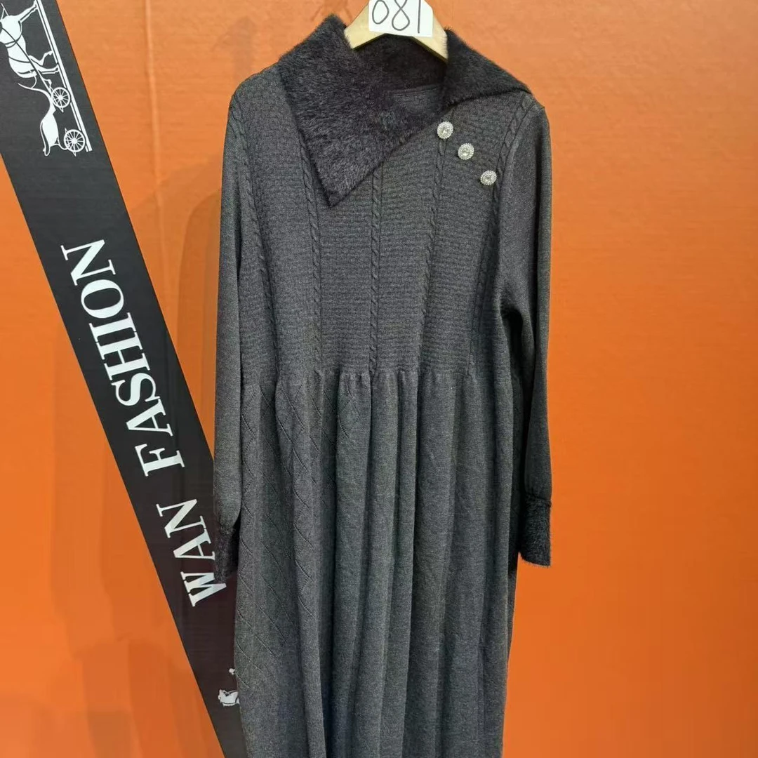 （081）湾湾奢品贵妇既视感显廋保暖时尚百搭连衣裙