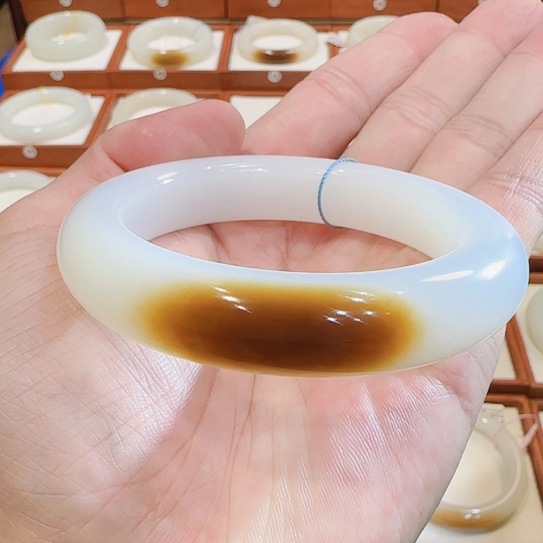 和田玉未镶嵌手镯且末传承级老红糖57 58 59