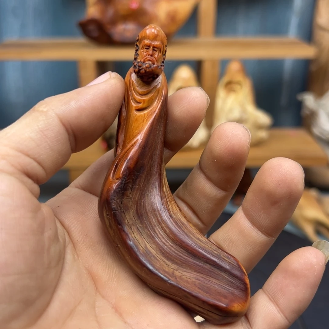 木大***界崖柏木摆件手把件