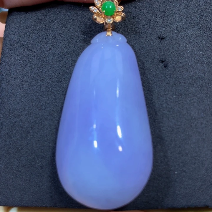 翡翠18K金镶嵌颈饰翡翠