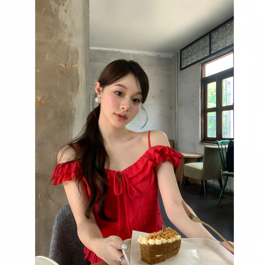 NEWOPEN夏款25年夏法式甜美减龄精致露肩衬衣女吊带上衣S5217