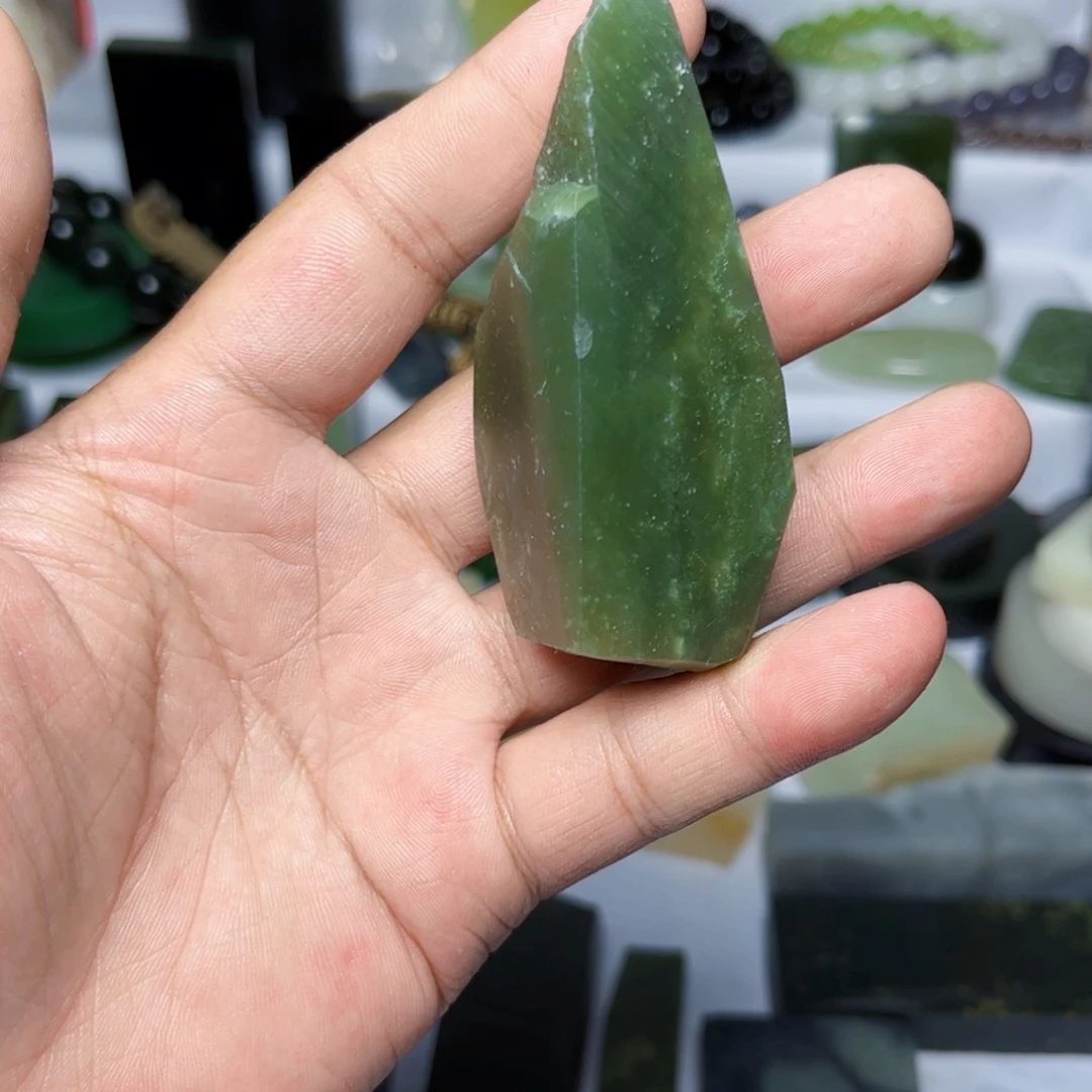 和田玉未镶嵌珠宝半成品