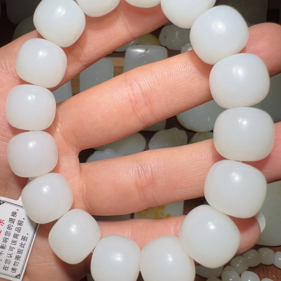 和田玉挂件未镶嵌b****n