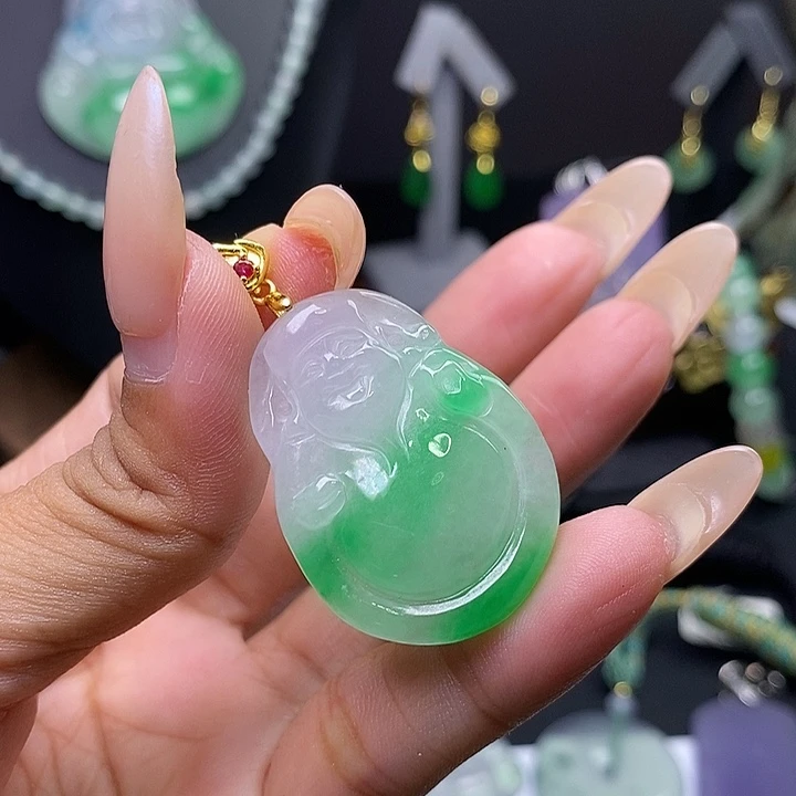翡翠未镶嵌吊坠(赠链)
