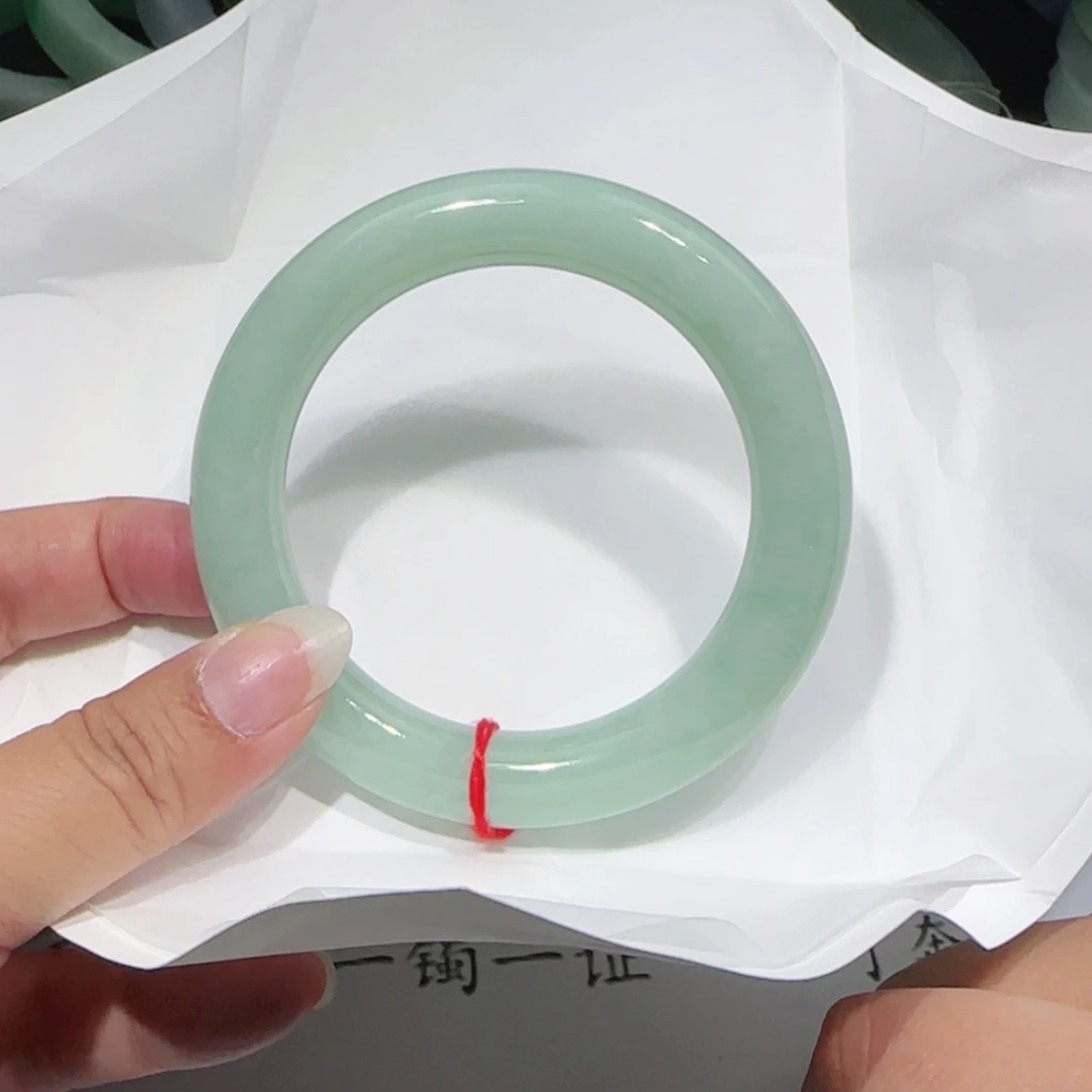 【闪购商品】未镶嵌手镯翡翠56