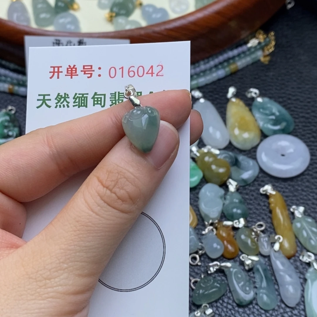翡翠未镶嵌耳饰翡翠