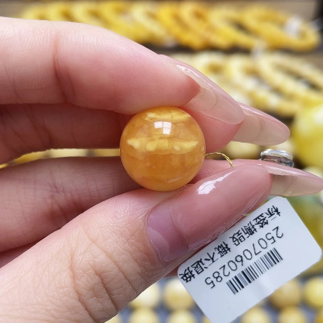 裸石琥珀未镶嵌15mm氧化款圆珠皮线
