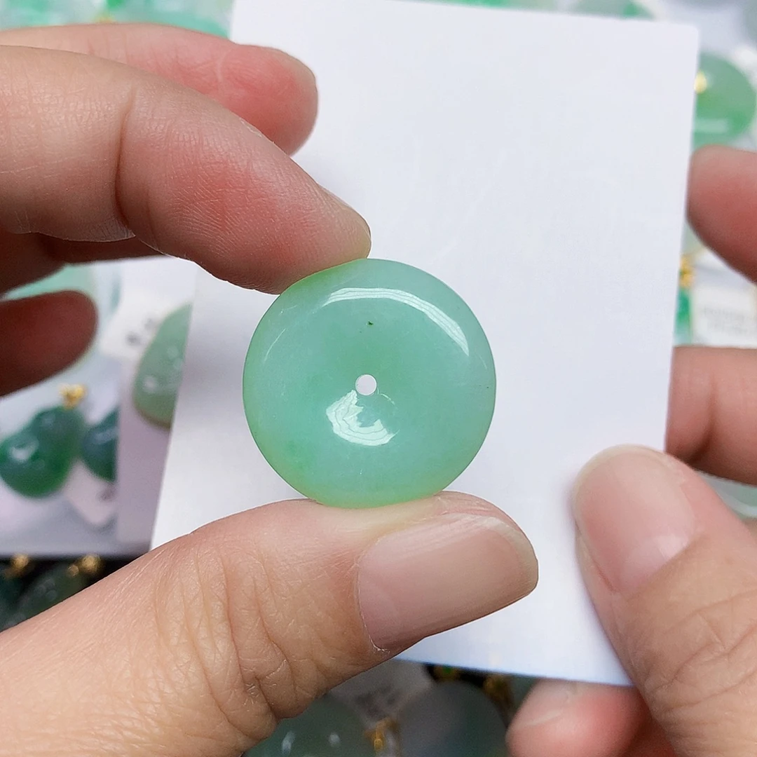 翡翠未镶嵌颈饰34688764