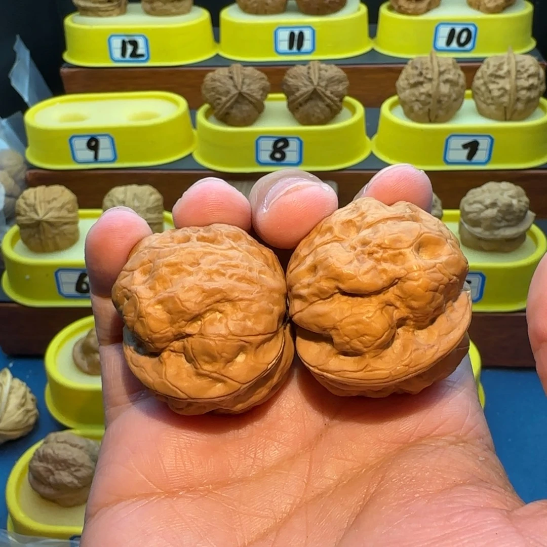 高***料桃核把件蟾祖核桃