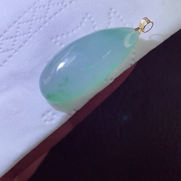 颈饰18K金镶嵌翡翠翡翠