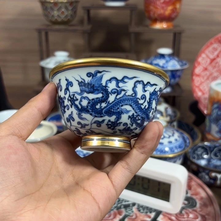 在***叶景德镇手工手绘陶瓷