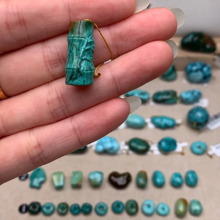 绿松石未镶嵌珠宝奇石