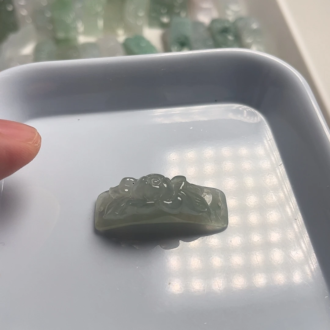 翡翠未镶嵌颈饰天然翡翠