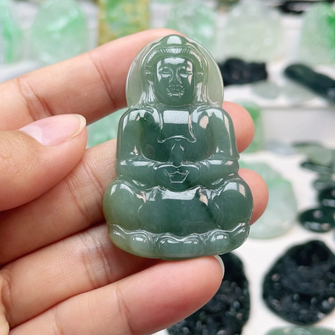 翡翠颈饰未镶嵌观音