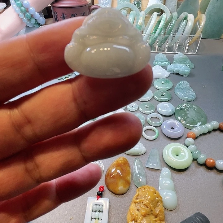 翡翠未镶嵌颈饰翡翠佛公