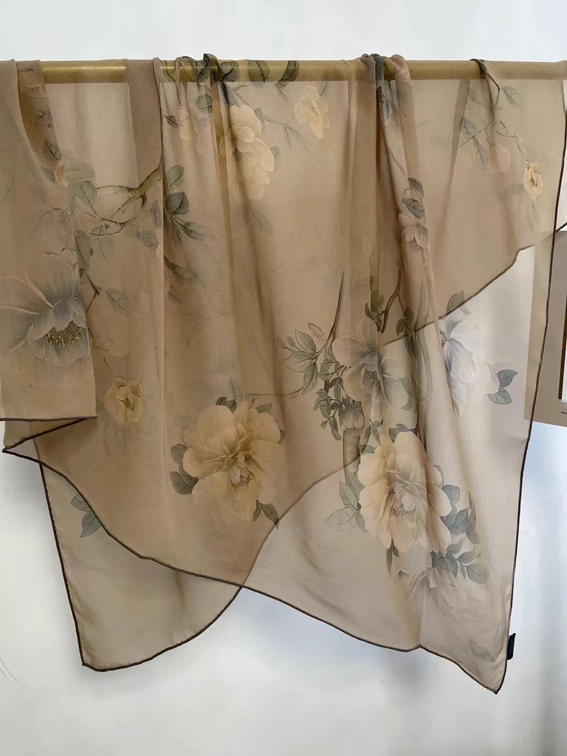 丝纡---玉兰花开     薯莨帛萝纱桑蚕丝105*105围巾披肩