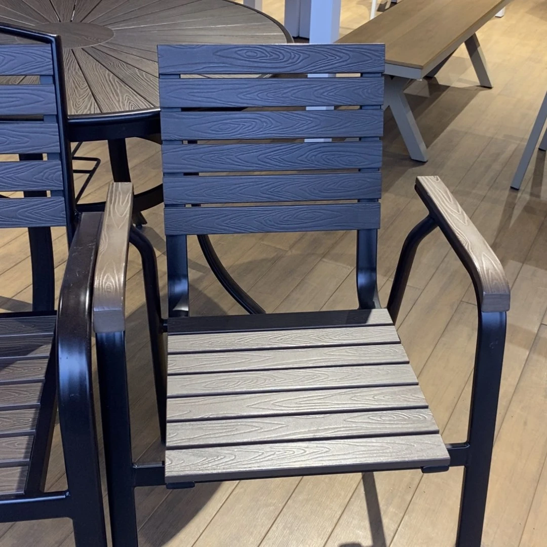 【闪购商品】160咖啡色塑木➕4把平扶手