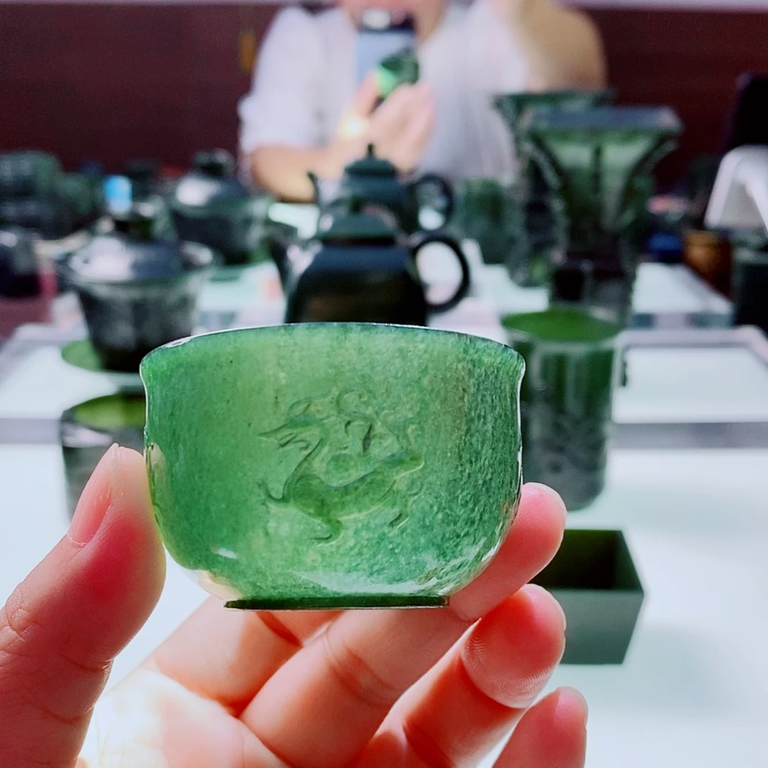 未镶嵌和田玉（青玉）摆件微瑕