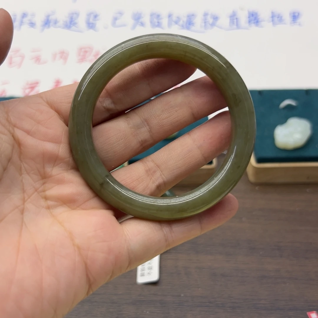 和田玉未镶嵌手镯54.8圈围602