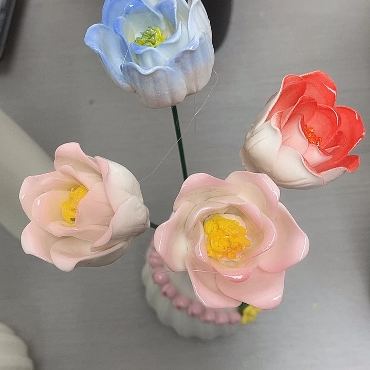 陶瓷陶瓷材料加工4朵铃兰花