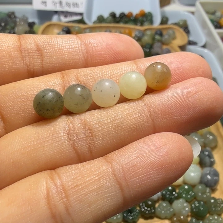 未镶嵌和田玉珠宝半成品卡八