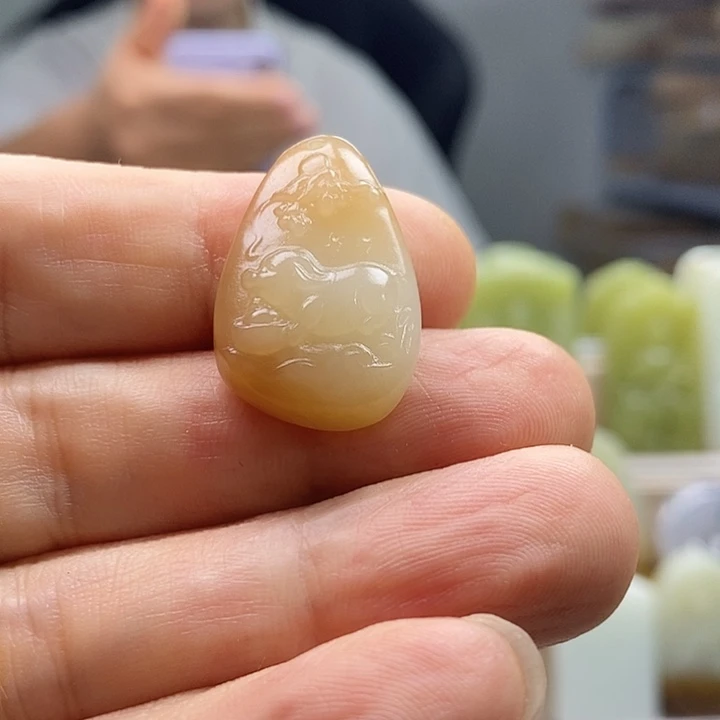 颈饰未镶嵌和田玉