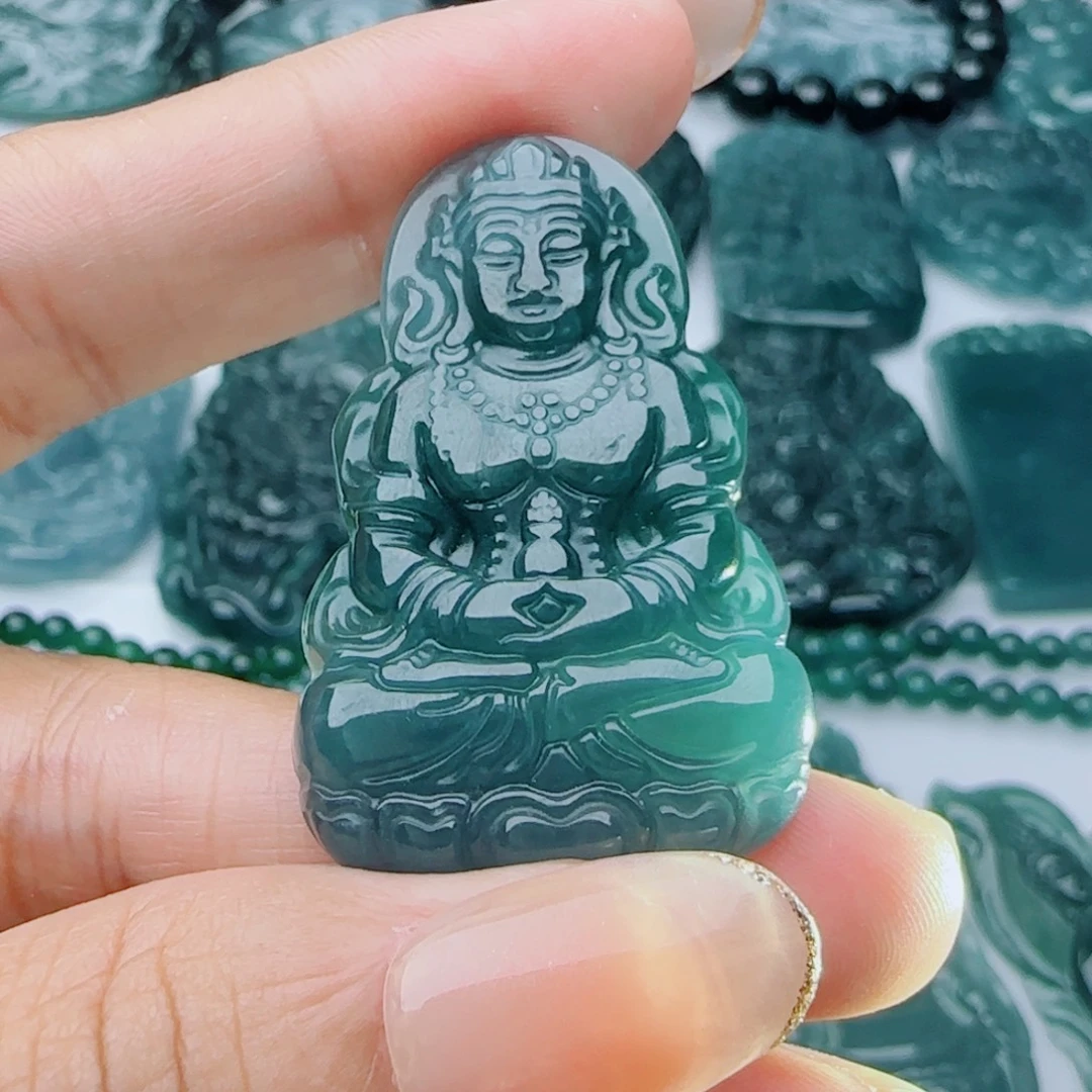 颈饰未镶嵌翡翠多样性发货天然的A货翡翠
