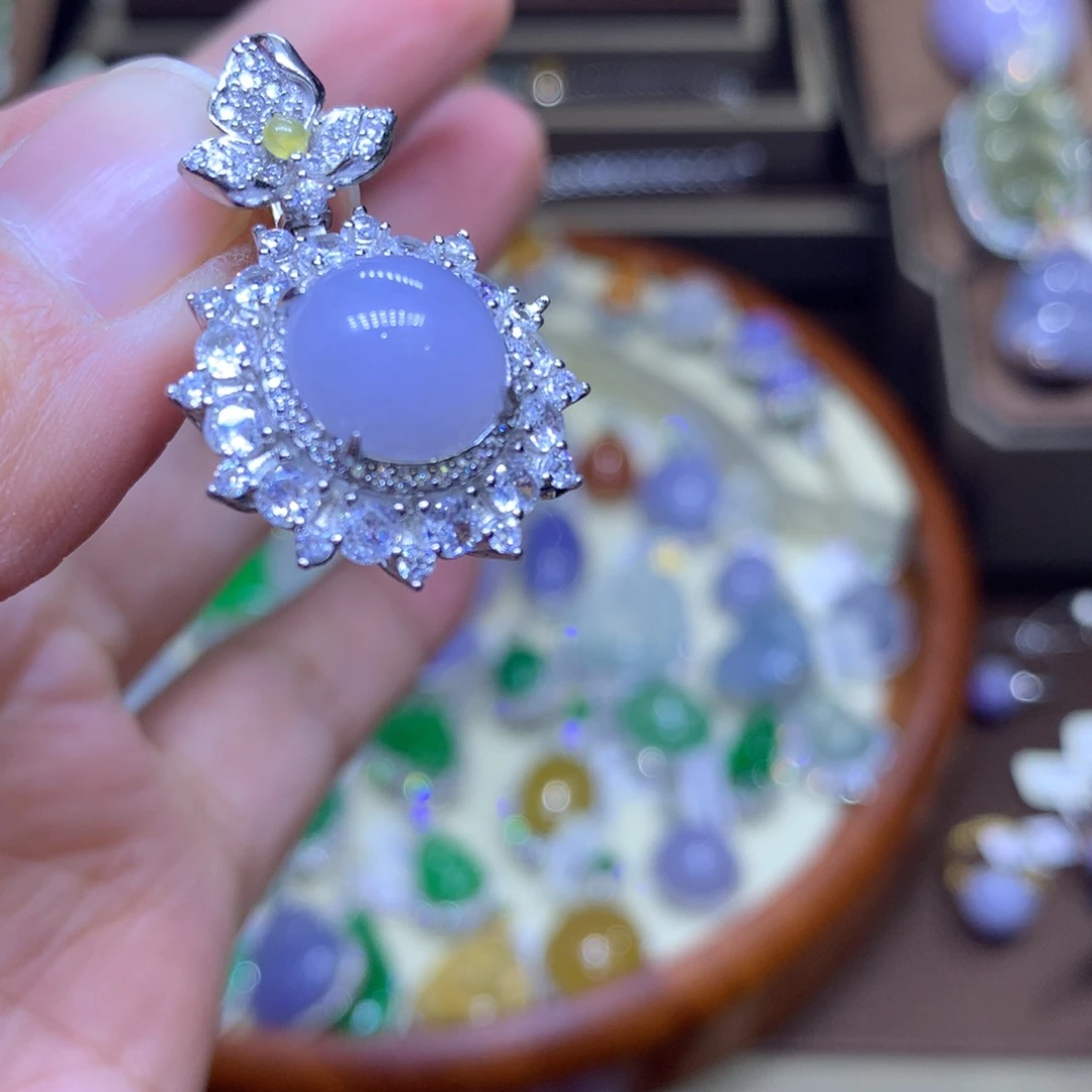 翡翠颈饰银S925镶嵌翡翠吊坠