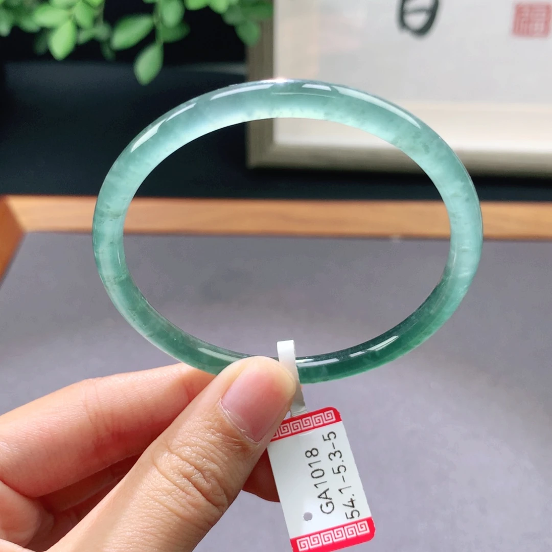 翡翠手镯未镶嵌天然翡翠手镯