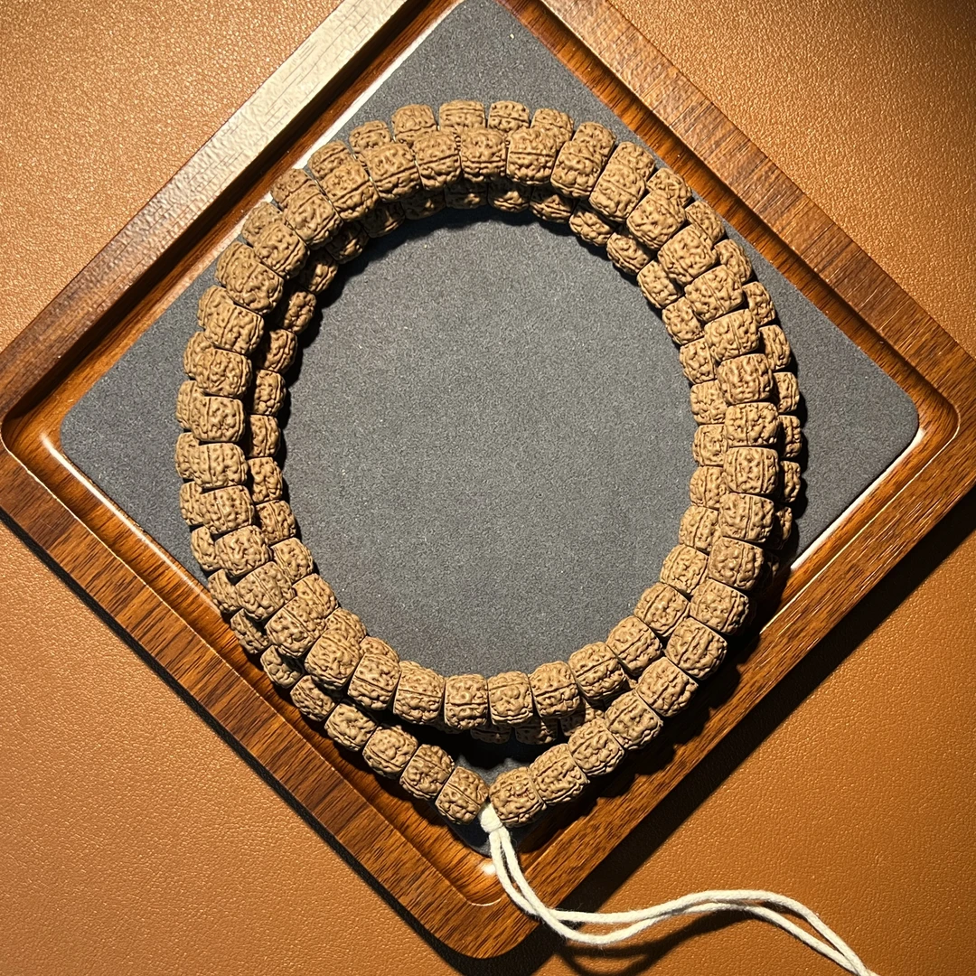 【九九文玩轩】印尼藏式直切老树盘龙纹高端精挑小金刚108脖挂魔丸