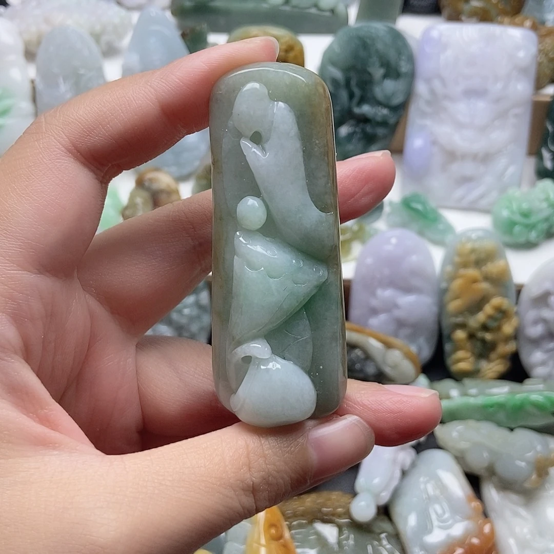 翡翠未镶嵌颈饰翡翠