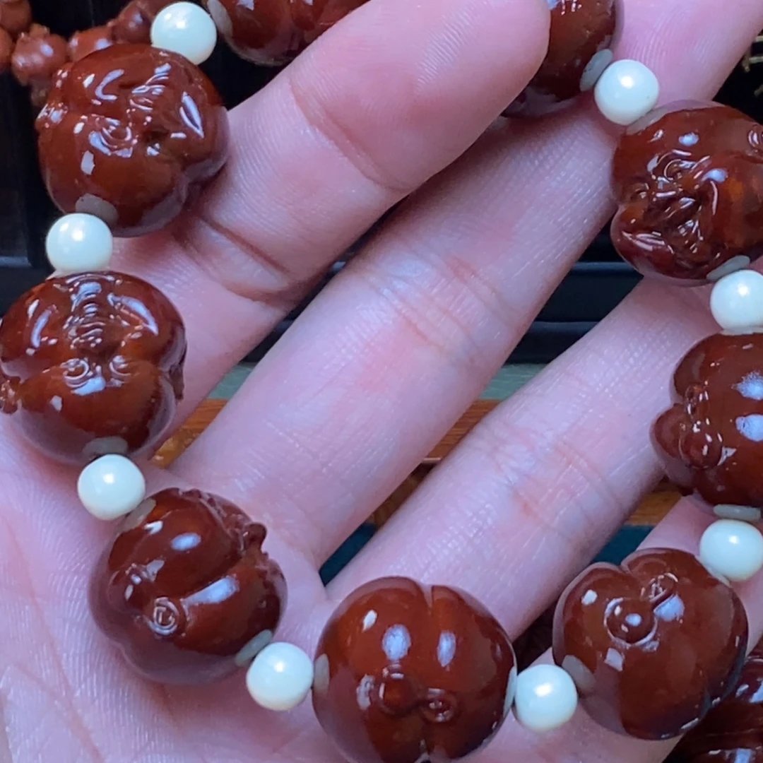 大***泓吊坠橄榄核Dhd百态