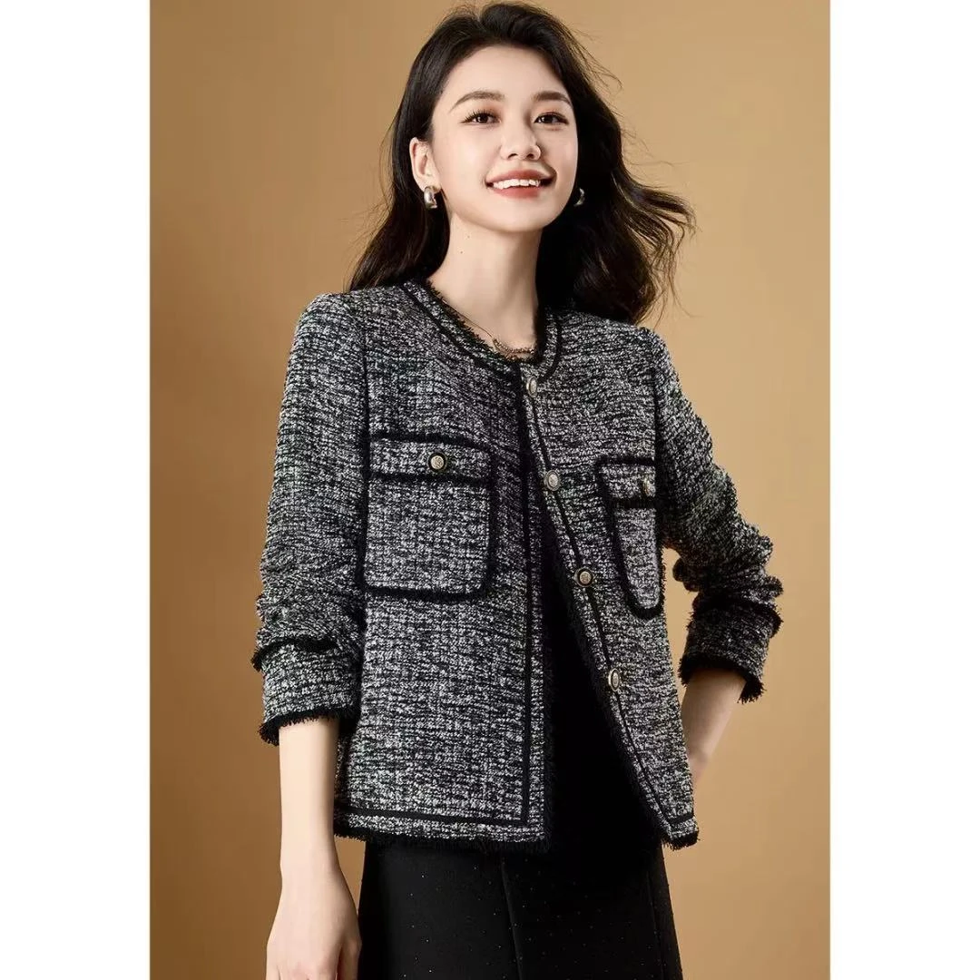 013，时尚2025秋季新款百搭感拼色韩版短款小香风羊毛外套