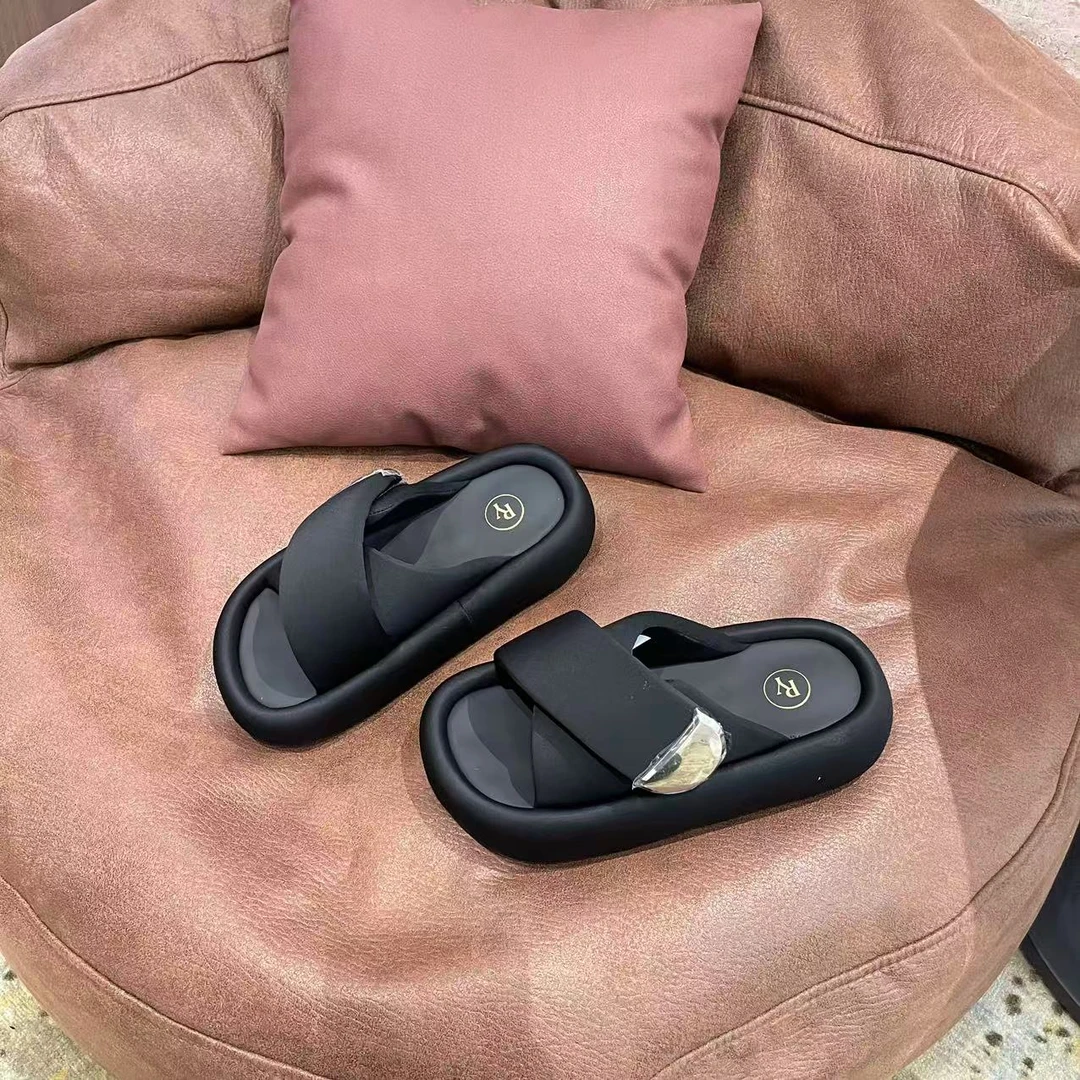 【与然良品】320-1爆款百搭时尚休闲凉托鞋