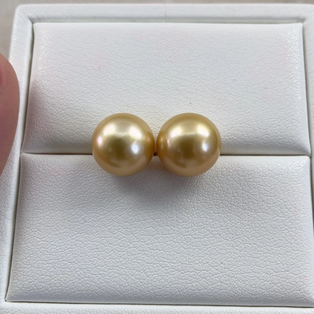 18K金镶嵌耳饰海水珍珠11.5mm