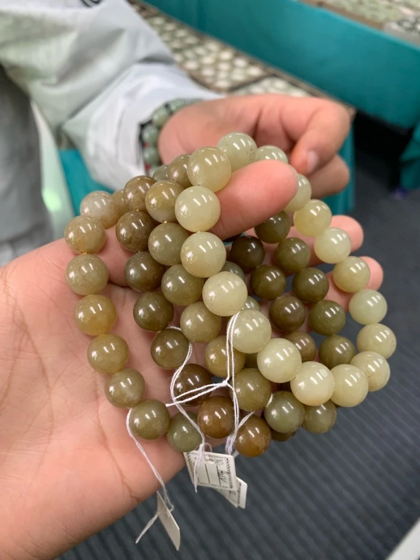 A212纯天然新疆和田玉卡12多样性拍一发一