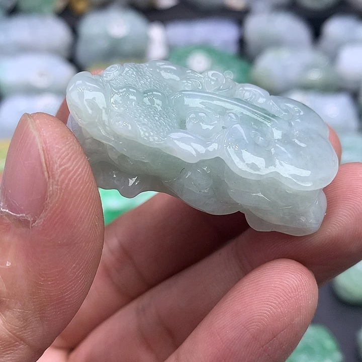 翡翠未镶嵌颈饰天然缅甸翡翠貔吊坠