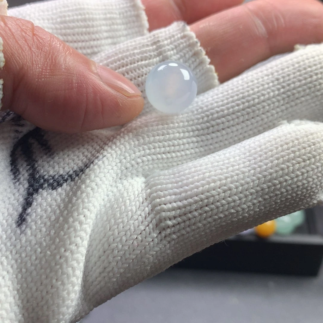 定制翡翠未镶嵌月***?