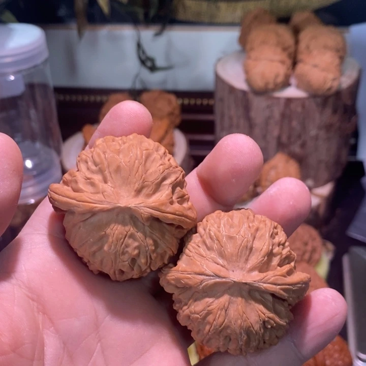文玩核桃吊坠宫灯