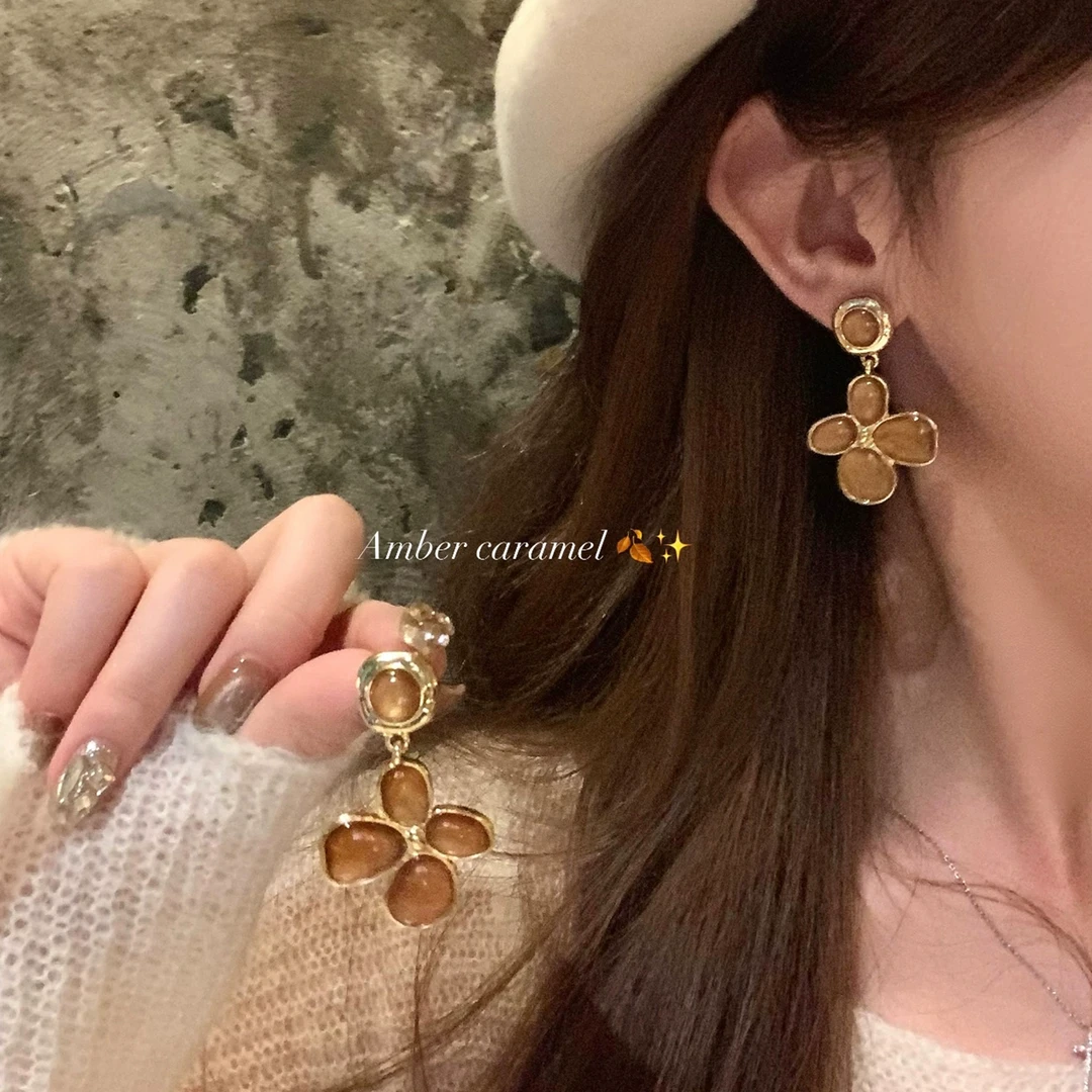 铜合金树脂耳饰 早秋复古美拉德花瓣流苏耳环女法式轻奢耳针耳饰