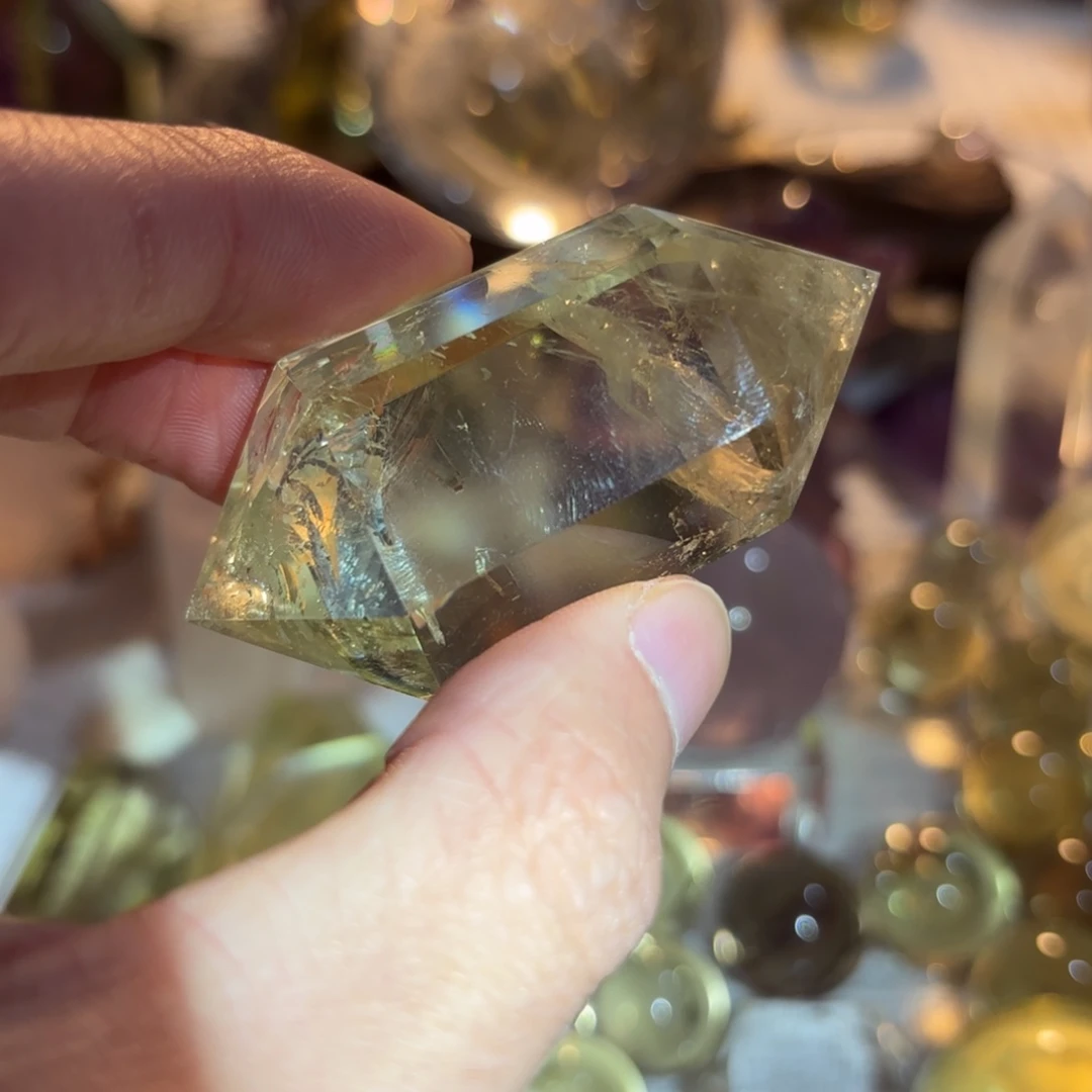 未镶嵌水晶珠宝半成品