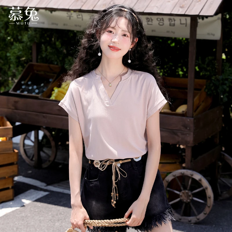 慕兔正肩v领短袖t恤女夏季2025新款小个子设计感小众宽松体恤上衣