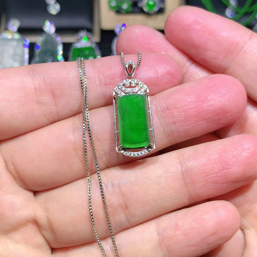 翡翠银S925镶嵌吊坠(赠链)