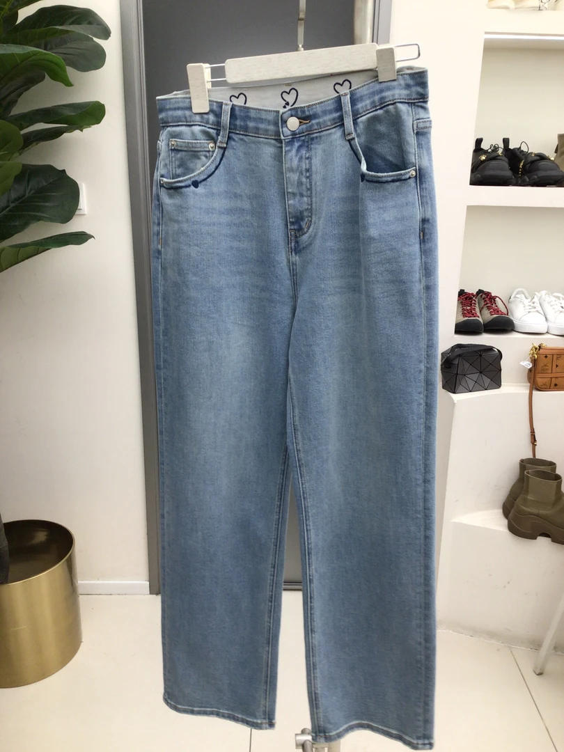 6979微弹水洗直排小爱心牛仔裤
