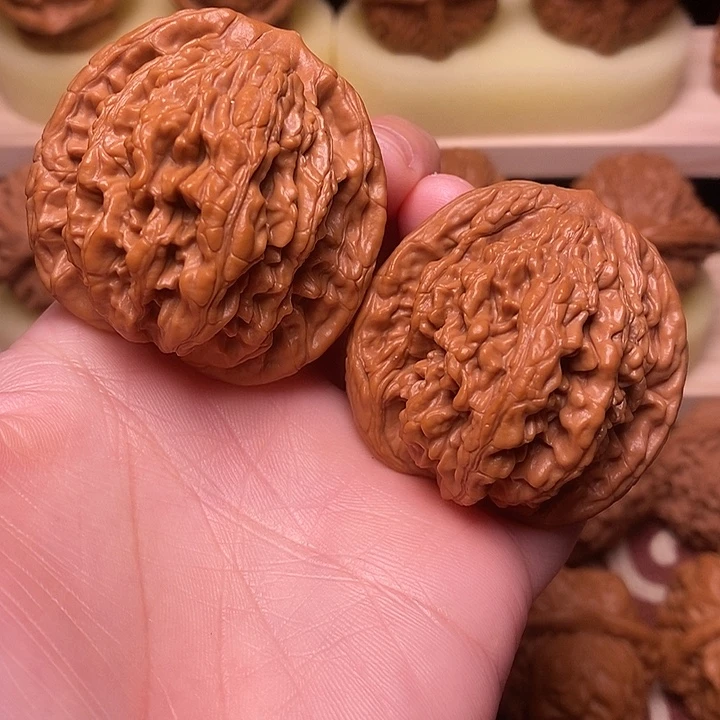 文玩核桃吊坠45粗筋虎头